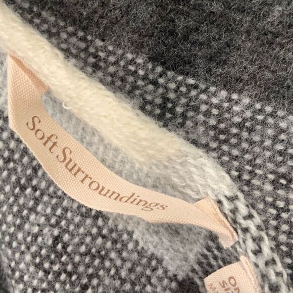 SOFT SURROUNDINGS Shrug - Picture 5 of 7